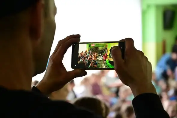 Sprzątanie Świata 2026 w szkole. Lekcja ekologii z prezesem Stowarzyszenia „Czysta Woda”