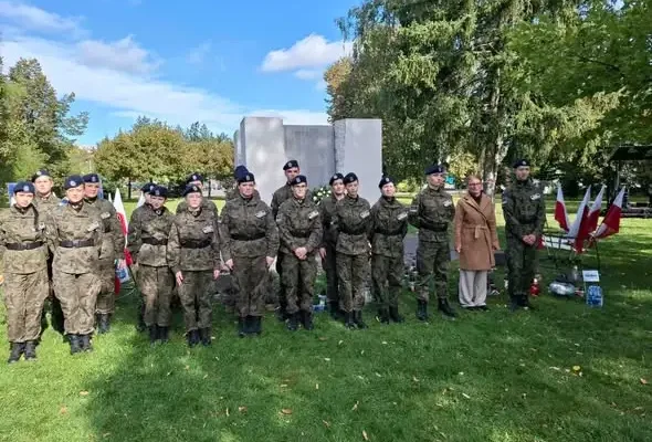 Toruń: hołd dla ofiar zbrodni pomorskiej 1939 w Parku Pamięci