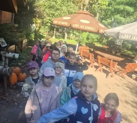 Uczniowie klas I b i I d odkrywali jesienną przyrodę na Barbarce