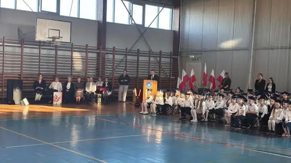 Pierwszoklasiści z SP nr 2 w Golubiu-Dobrzyniu oficjalnie w szkolnej rodzinie